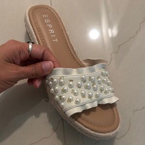 Esprit Women's Cream Pearl Embellished Slide Sandals